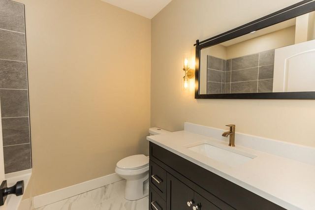 1968 Wheatland Valley Dr, Salina, KS 67401