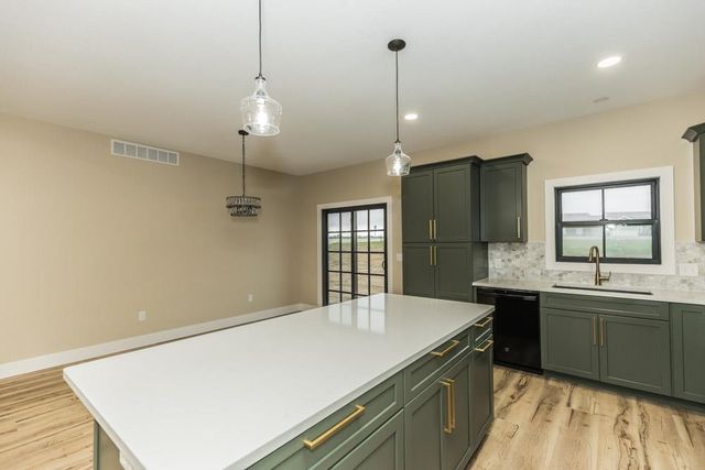 1968 Wheatland Valley Dr, Salina, KS 67401