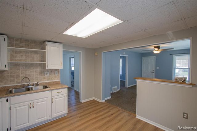 22871 Hayes Avenue, Eastpointe, MI 48021