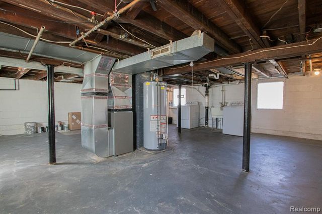 22871 Hayes Avenue, Eastpointe, MI 48021