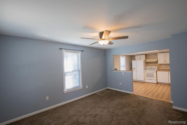 22871 Hayes Avenue, Eastpointe, MI 48021