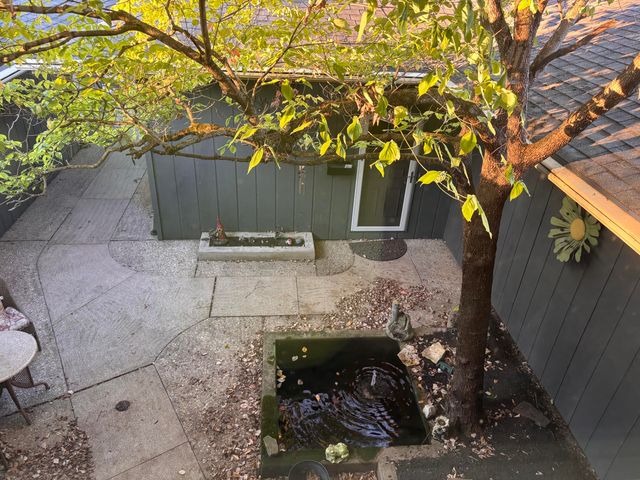 1050 Coolwood Drive, Valparaiso, IN 46385