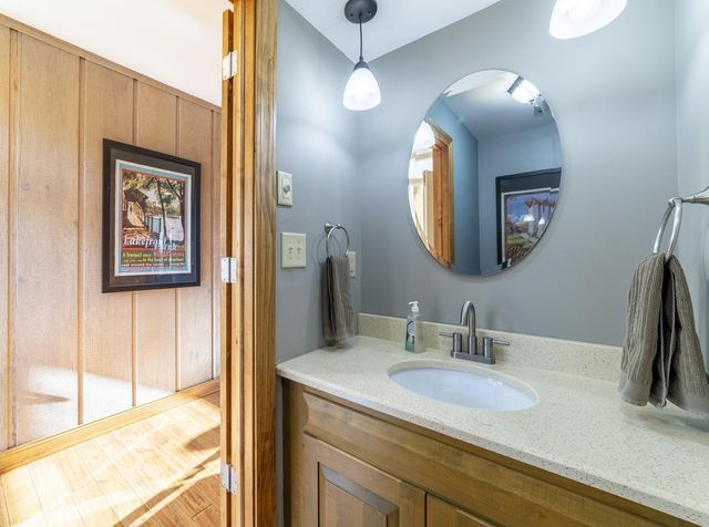 1050 Coolwood Drive, Valparaiso, IN 46385