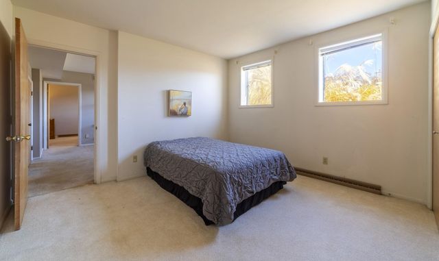 1050 Coolwood Drive, Valparaiso, IN 46385