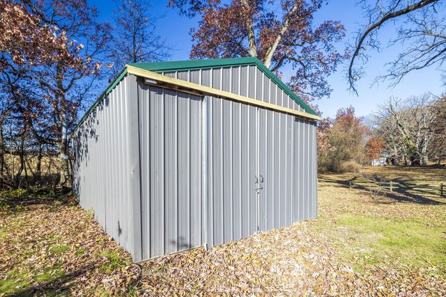 1050 Coolwood Drive, Valparaiso, IN 46385