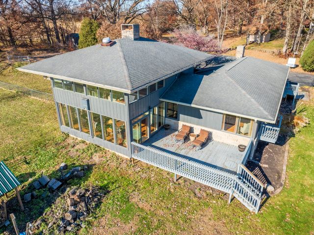 1050 Coolwood Drive, Valparaiso, IN 46385