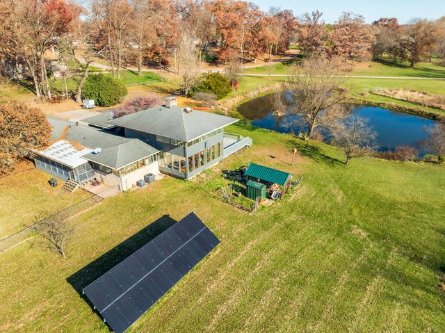 1050 Coolwood Drive, Valparaiso, IN 46385