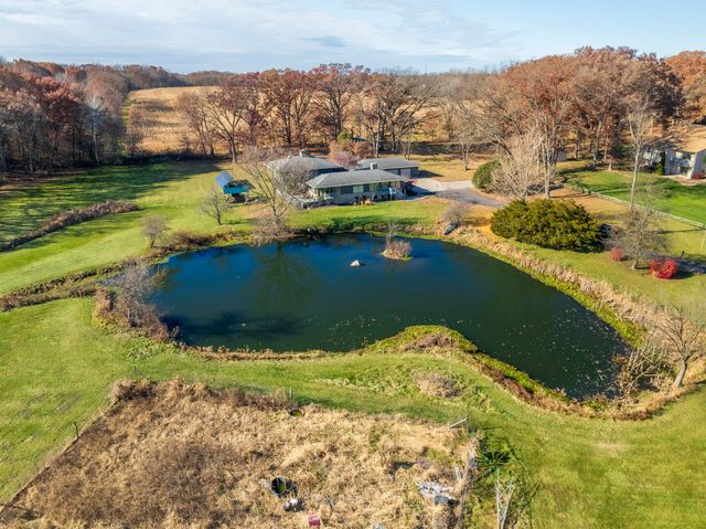 1050 Coolwood Drive, Valparaiso, IN 46385