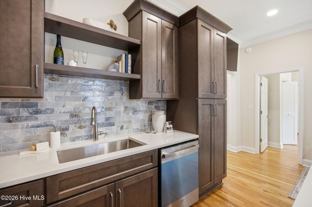 505 S 5th Avenue, Wilmington, NC 28401