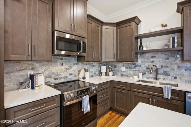 505 S 5th Avenue, Wilmington, NC 28401