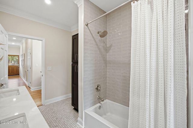 505 S 5th Avenue, Wilmington, NC 28401