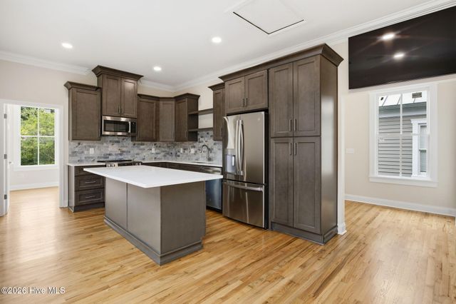 505 S 5th Avenue, Wilmington, NC 28401