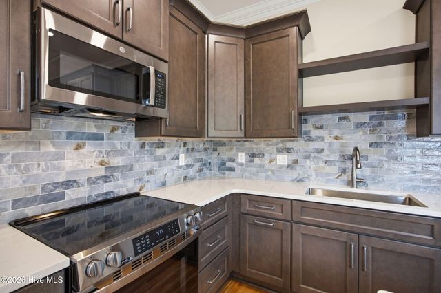 505 S 5th Avenue, Wilmington, NC 28401