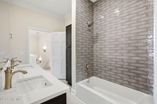 505 S 5th Avenue, Wilmington, NC 28401