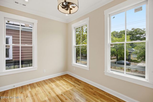 505 S 5th Avenue, Wilmington, NC 28401