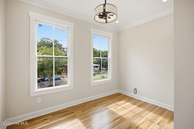 505 S 5th Avenue, Wilmington, NC 28401
