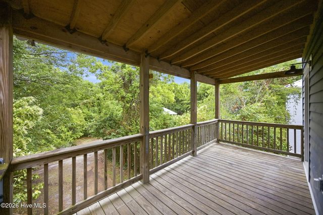505 S 5th Avenue, Wilmington, NC 28401