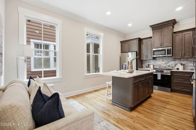 505 S 5th Avenue, Wilmington, NC 28401
