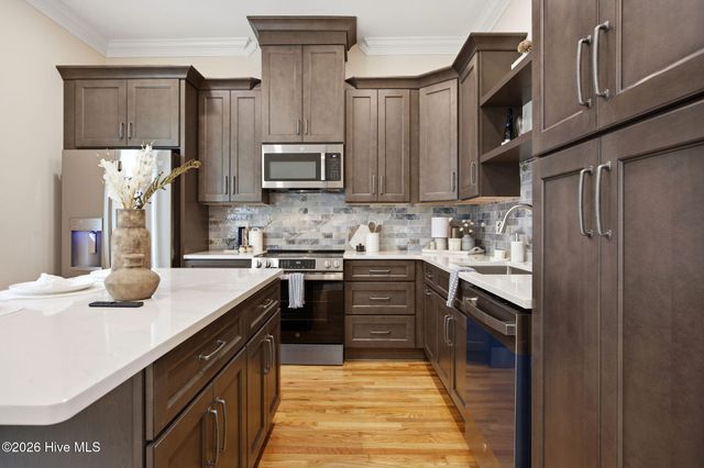 505 S 5th Avenue, Wilmington, NC 28401