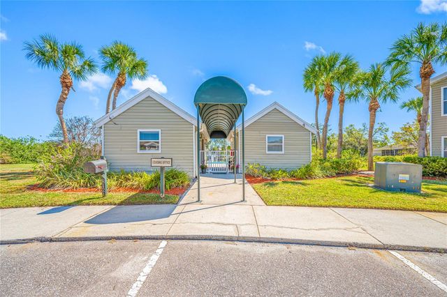 8114 45TH COURT E 5, Sarasota, FL 34243