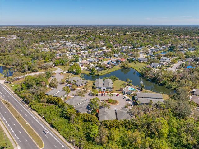 8114 45TH COURT E 5, Sarasota, FL 34243