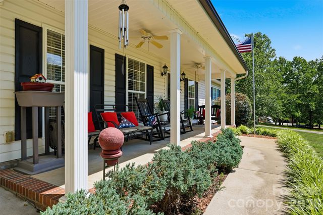 57 Riverview Road, Taylorsville, NC 28681