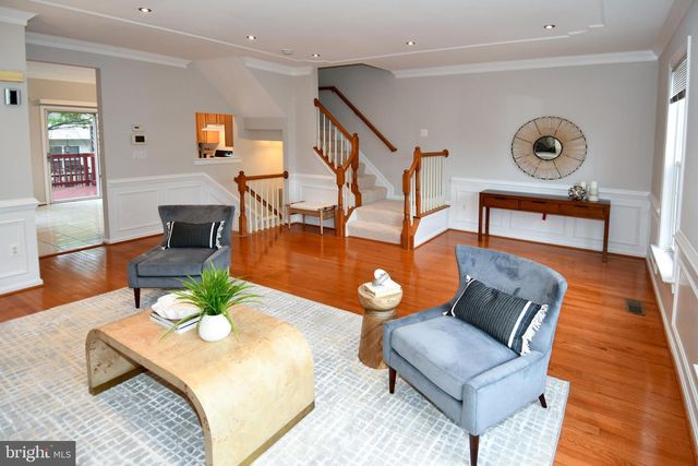 2444 LAURA MARK LN, Herndon, VA 20171