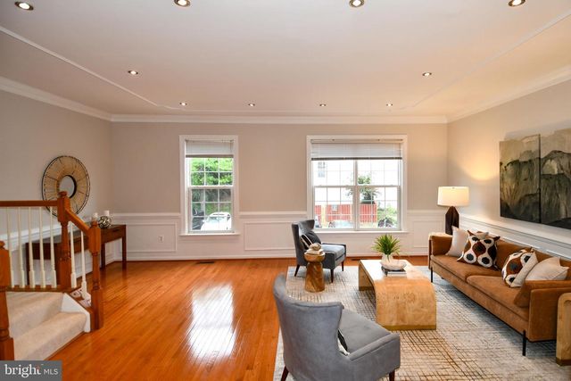 2444 LAURA MARK LN, Herndon, VA 20171