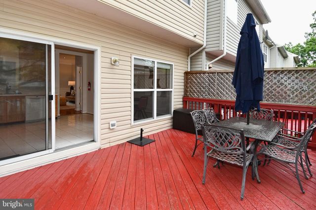 2444 LAURA MARK LN, Herndon, VA 20171