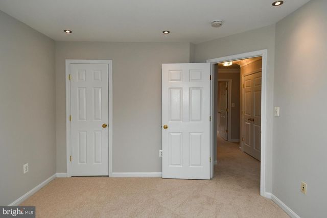 2444 LAURA MARK LN, Herndon, VA 20171