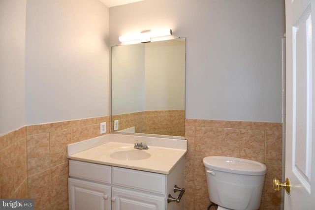 2444 LAURA MARK LN, Herndon, VA 20171