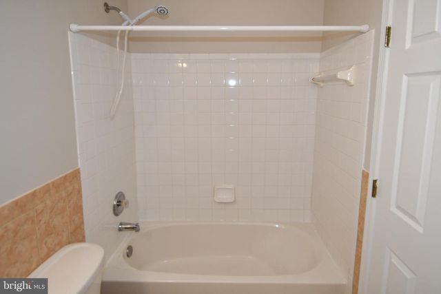 2444 LAURA MARK LN, Herndon, VA 20171