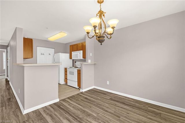 2204 Mcconnell Drive, Kernersville, NC 27284