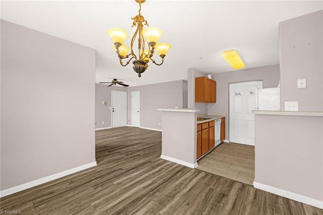 2204 Mcconnell Drive, Kernersville, NC 27284