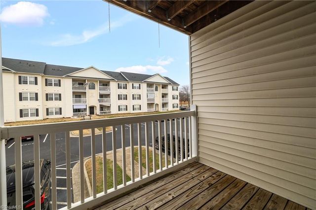 2204 Mcconnell Drive, Kernersville, NC 27284