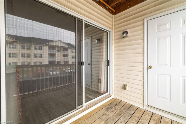 2204 Mcconnell Drive, Kernersville, NC 27284