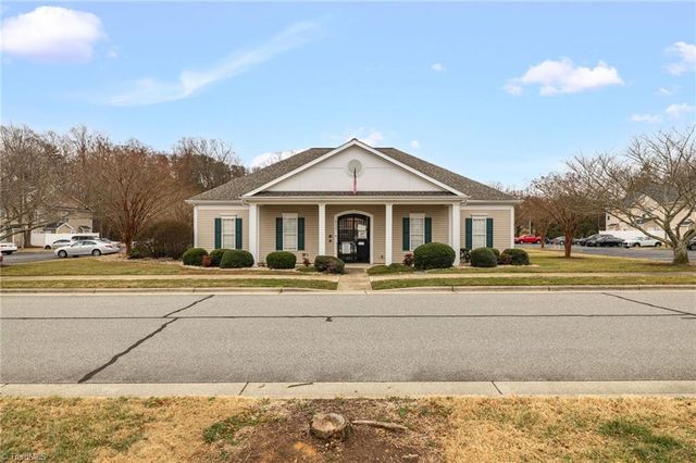 2204 Mcconnell Drive, Kernersville, NC 27284