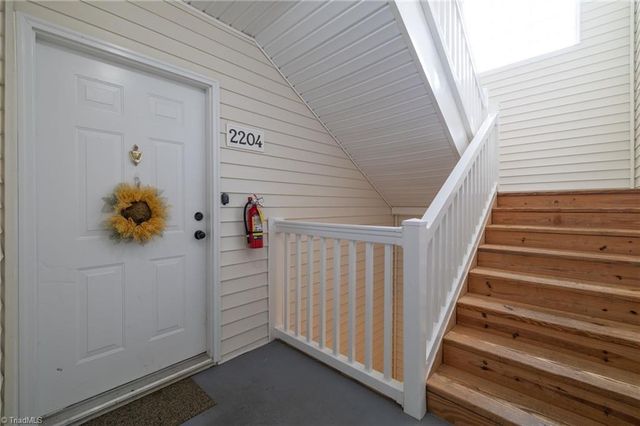 2204 Mcconnell Drive, Kernersville, NC 27284