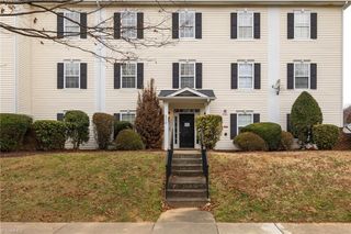 2204 Mcconnell Drive, Kernersville, NC 27284