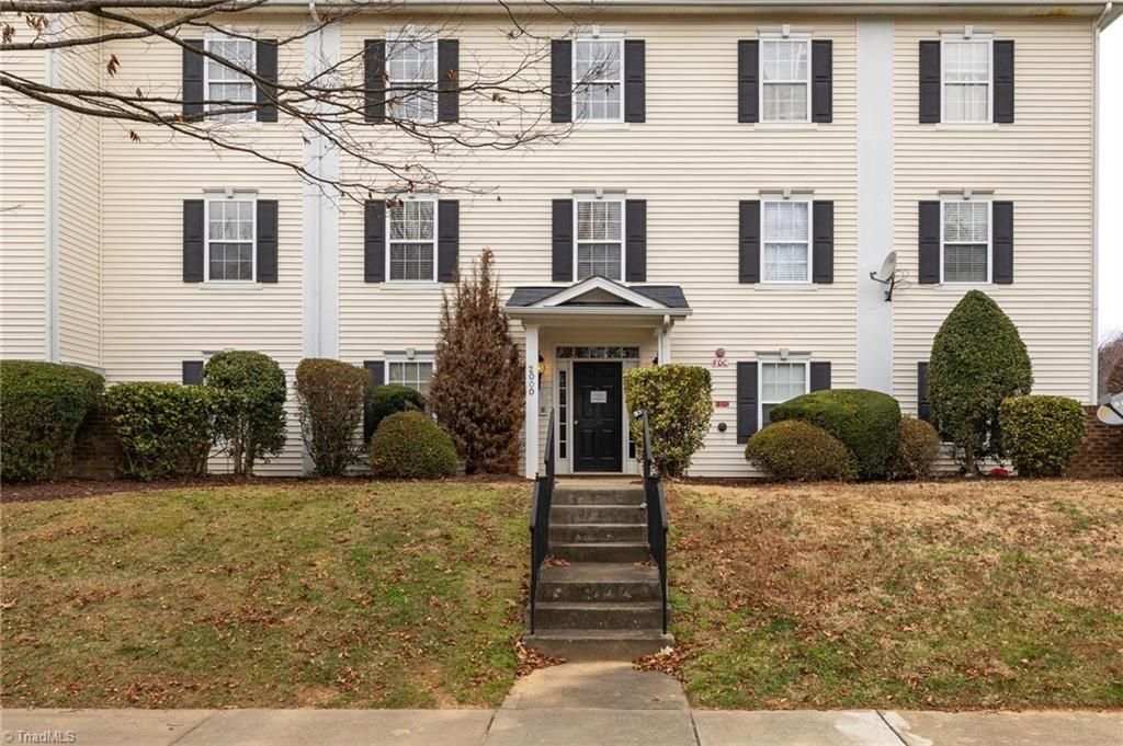 2204 Mcconnell Drive, Kernersville, NC 27284