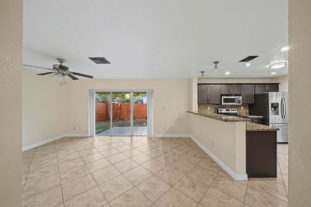 5789 WOODLAND POINT Drive, Tamarac, FL 33319