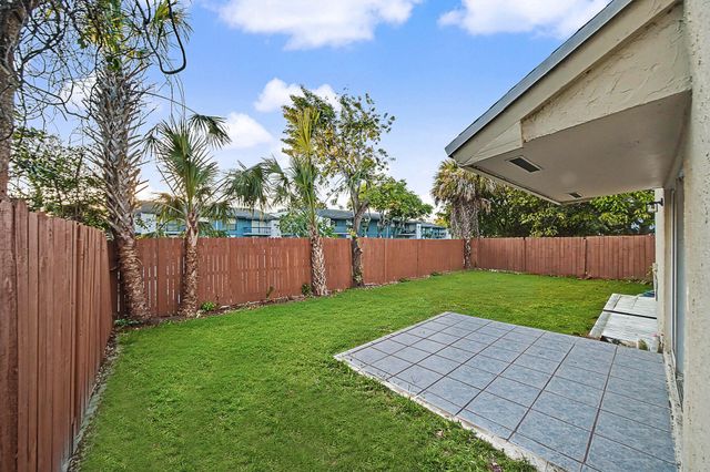 5789 WOODLAND POINT Drive, Tamarac, FL 33319