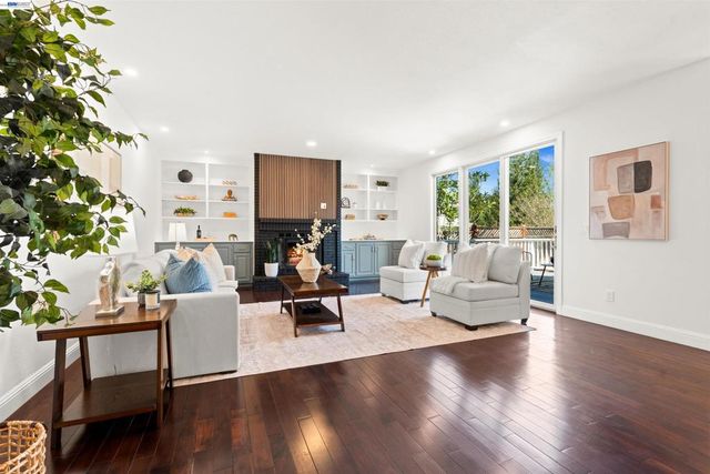 696 Blue Spruce Dr, Danville, CA 94506