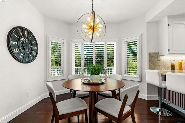 696 Blue Spruce Dr, Danville, CA 94506