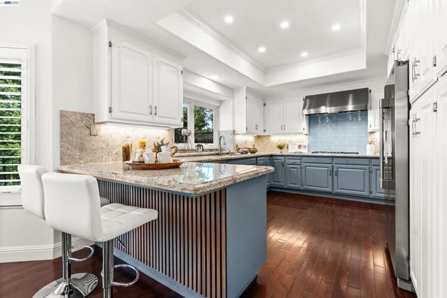 696 Blue Spruce Dr, Danville, CA 94506