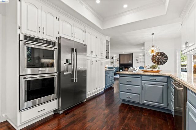 696 Blue Spruce Dr, Danville, CA 94506