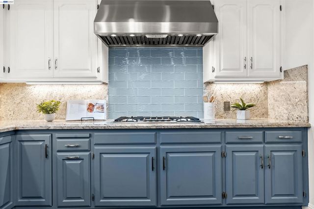 696 Blue Spruce Dr, Danville, CA 94506