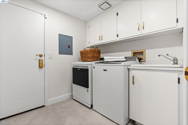 696 Blue Spruce Dr, Danville, CA 94506