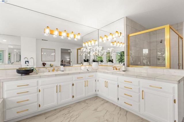 696 Blue Spruce Dr, Danville, CA 94506