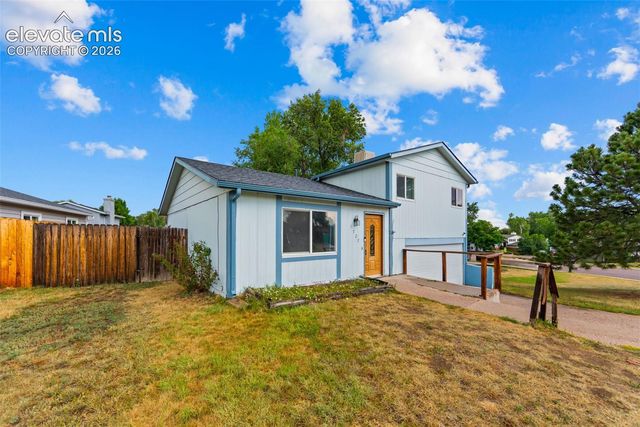 1727 Chautauqua Drive, Colorado Springs, CO 80915